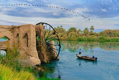 Waterwheels at Haditha — town context